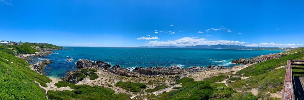 Sage At Whale Cove - Sea Facing Apartment De Kelders Bagian luar foto